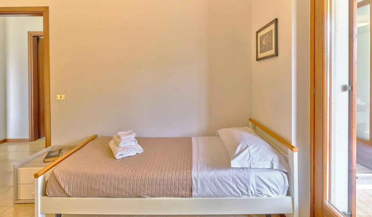 Апартаменты Apartmentsgarda - Residenza Mantegna