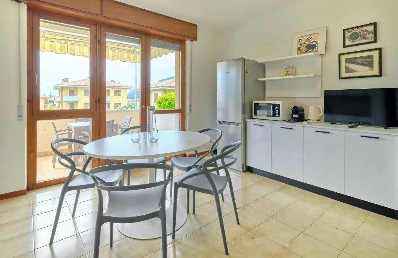 Apartmentsgarda - Residenza Mantegna 0*, Гарда