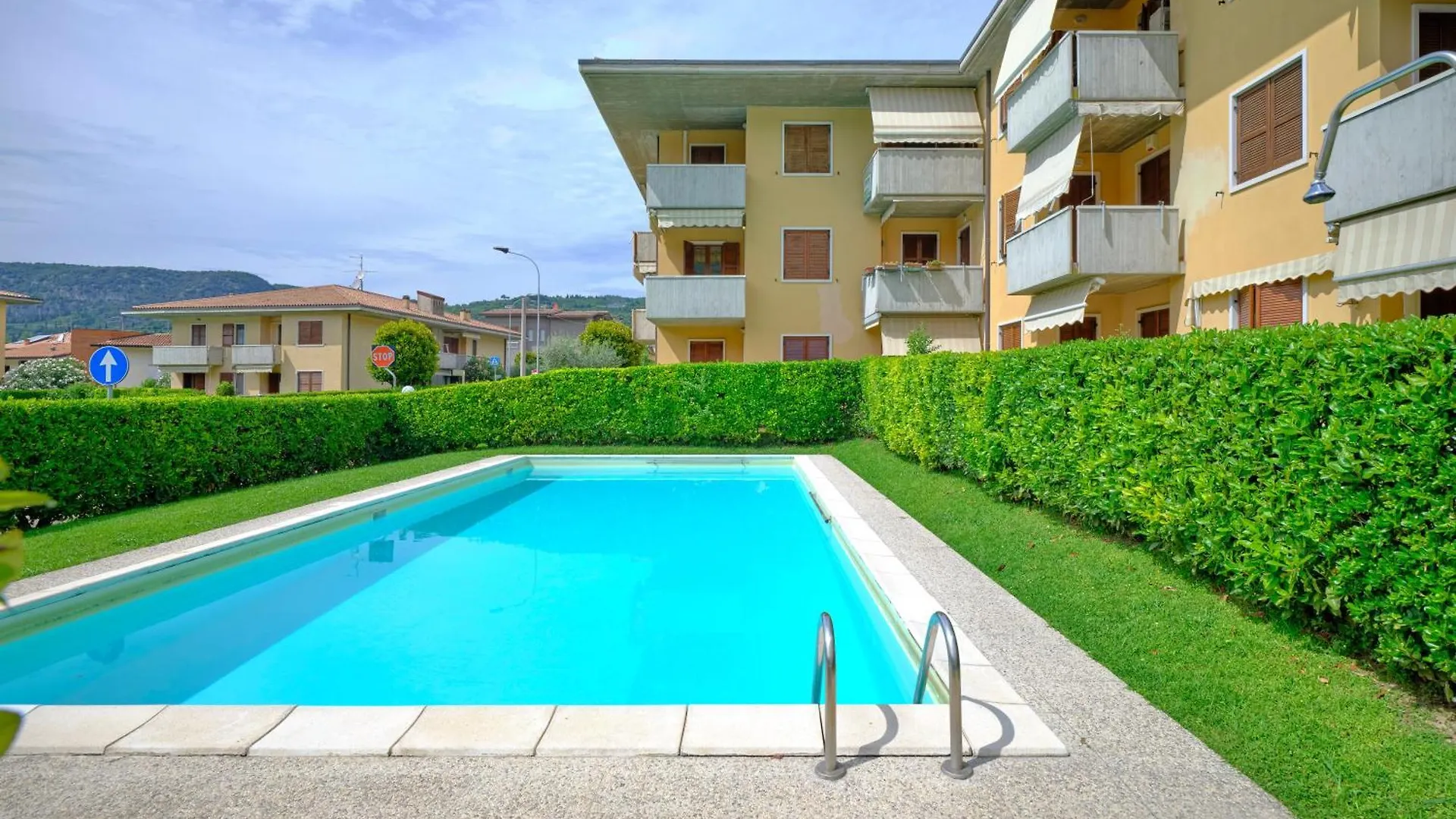 Апартаменты Apartmentsgarda - Residenza Mantegna Италия